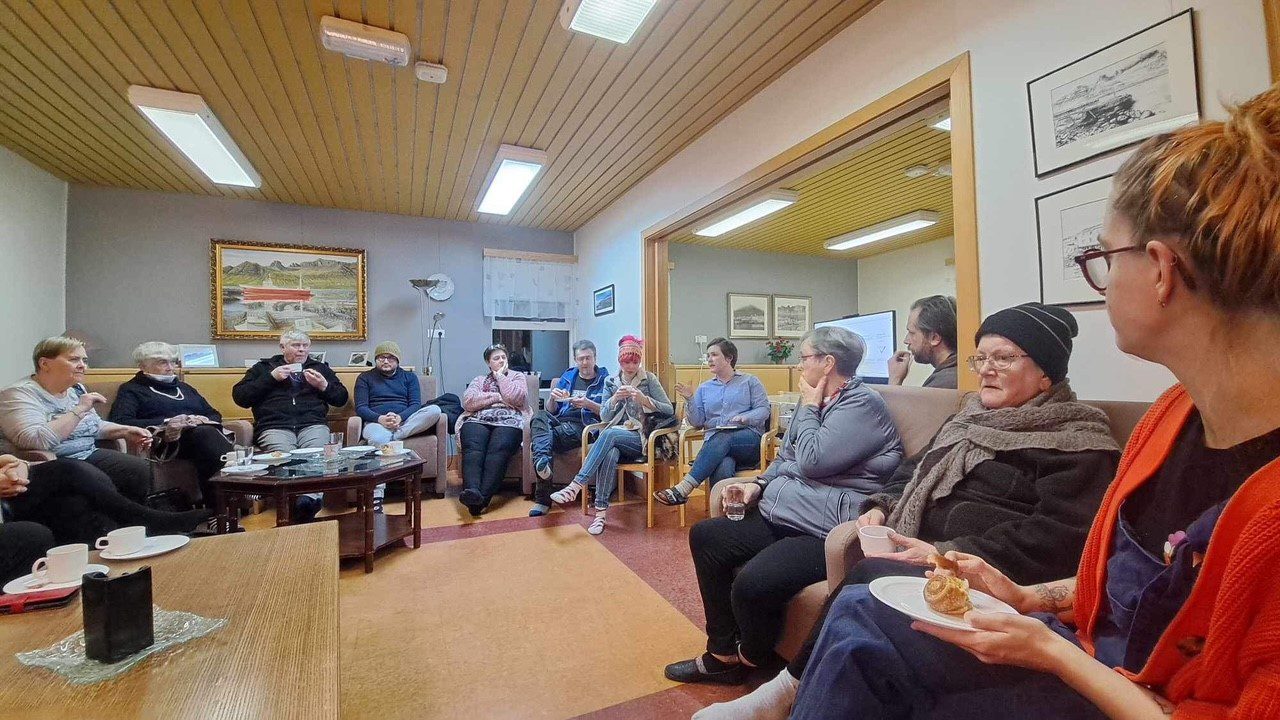 Íbúar hittast á Stöðvarfirði 15. jan 2024.