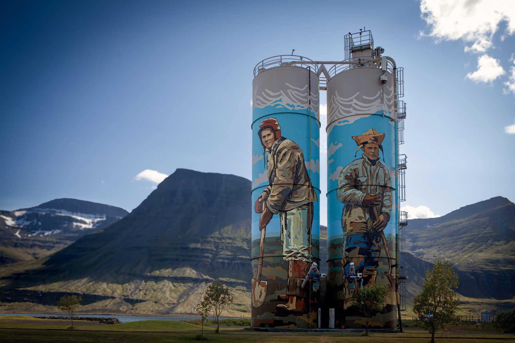 Reyðarfjörður, sumar 2026. Mynd: EÖG.